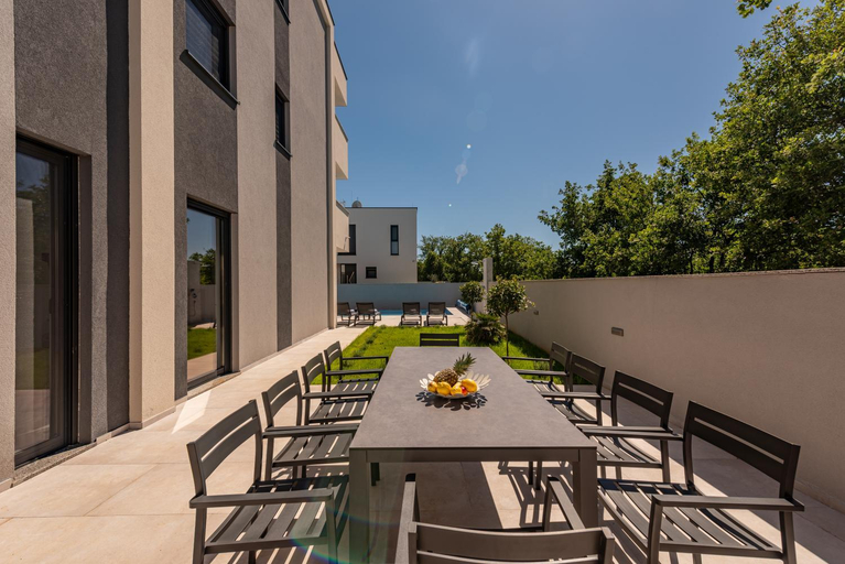 Others 3, Apartments Menalo Elegance, Nin