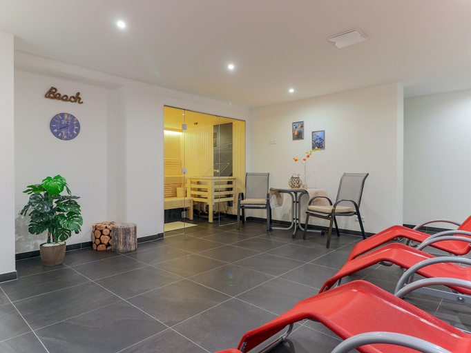 Others 5, Holiday Home in Krimml/salzburgerland With Sauna, Zell am See