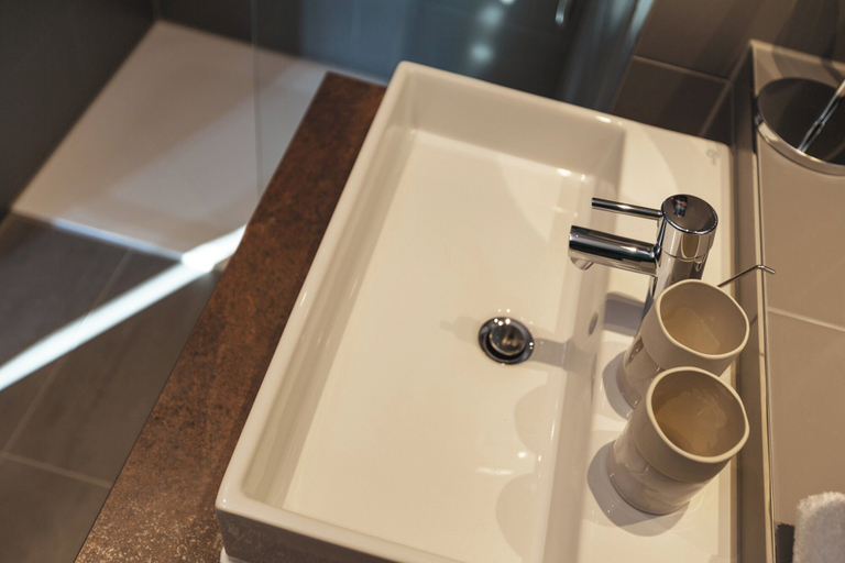Bathroom 4, Holiday Inn - the niu, Bricks Hamburg Eppendorf, Hamburg