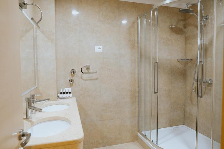 Bathroom 3, Vila Sharm, Gjirokastrës