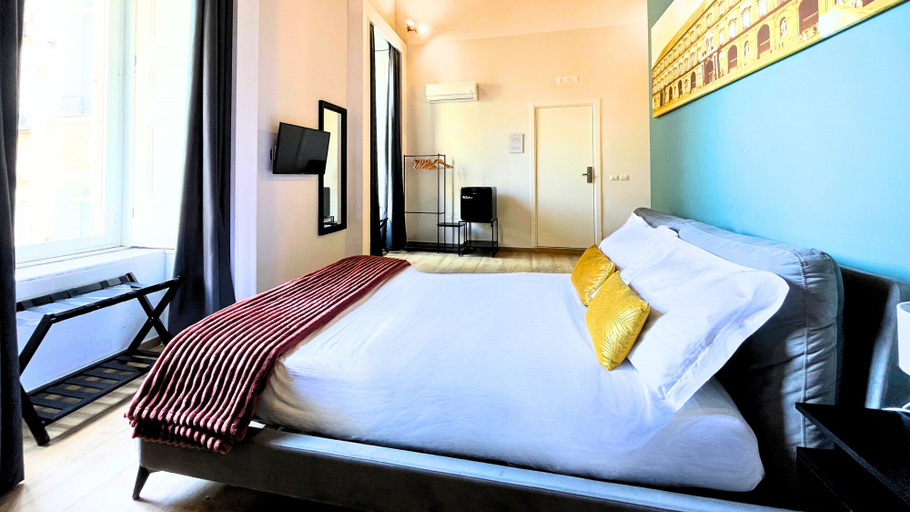Bedroom 3, Palazzo Goyze, Napoli