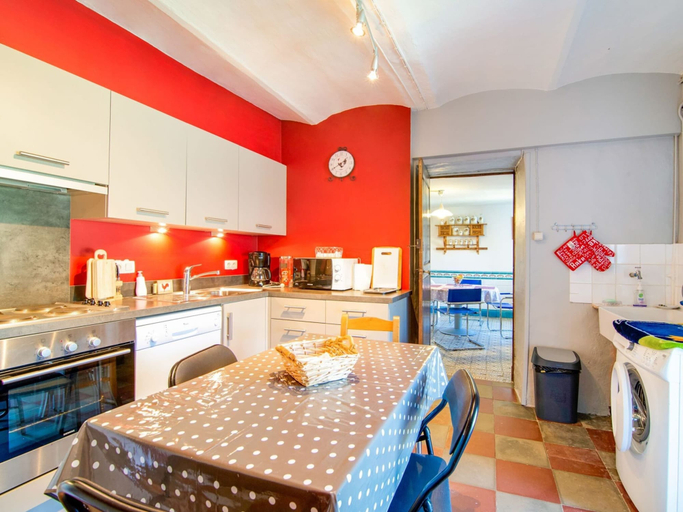 Food & Drinks, Plush Holiday Home in Matagne-La-Petite with Private Garden, Namur