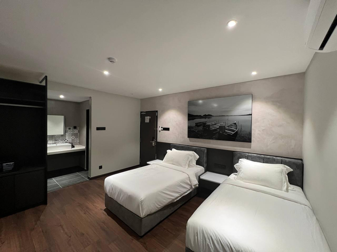 Bedroom 23