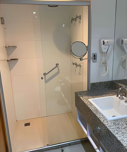 Bathroom 3, Brisas do Lago - apartamento 7, Brasília