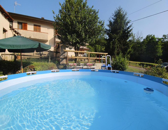 Pool 4, Holiday Home in Camaiore With Mountain Views, Lucca