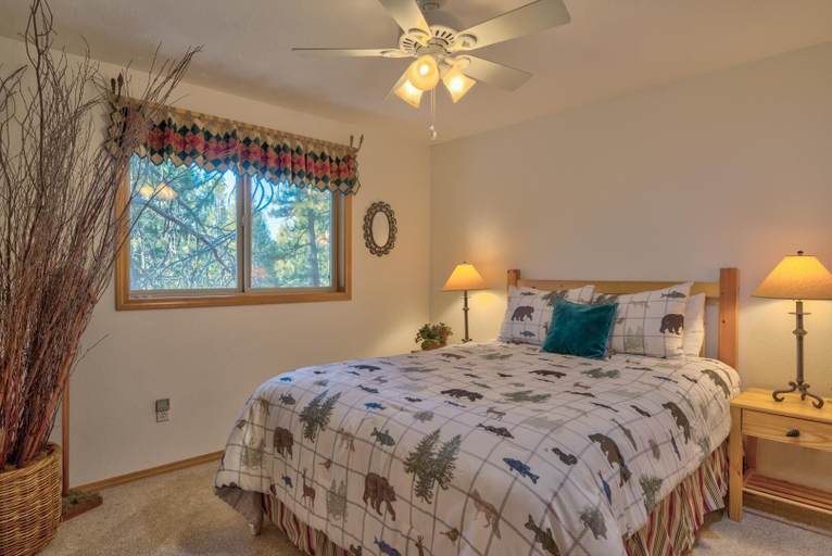 Bedroom 3, Coyote Lane 15, Deschutes