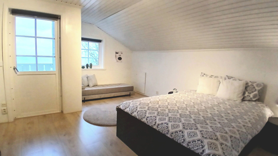 Bedroom 2, Villa Tree of Life, Spacious Lakeview Retreat, Laxå
