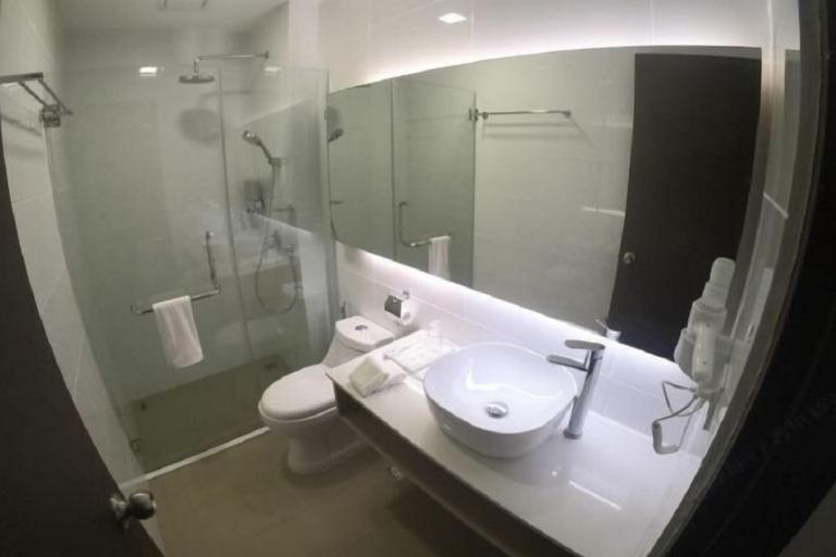 Bathroom 15