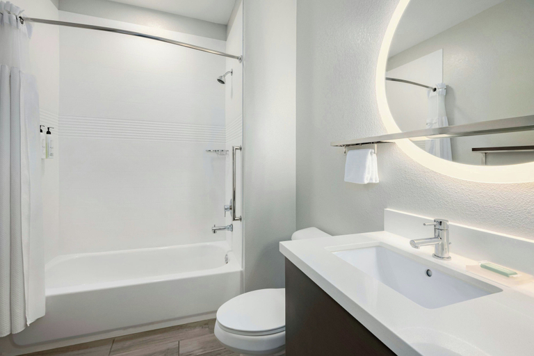 Bathroom 4, TownePlace Suites Dothan, Houston