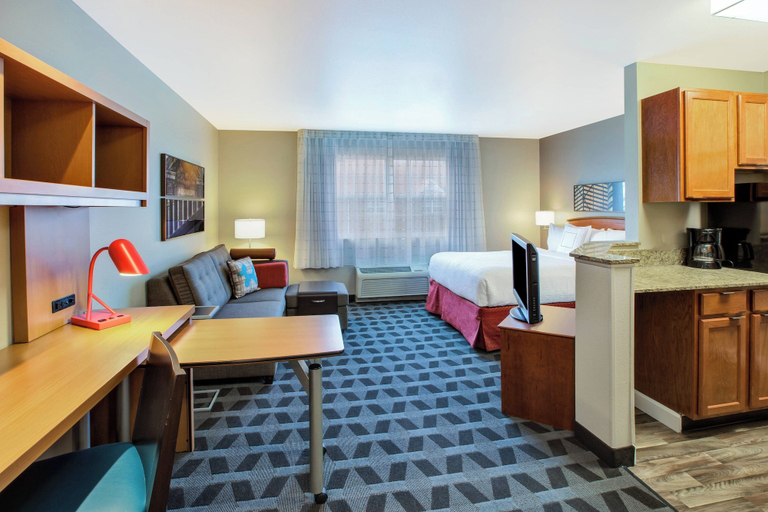Bedroom 3, TownePlace Suites Detroit Sterling Heights, Macomb