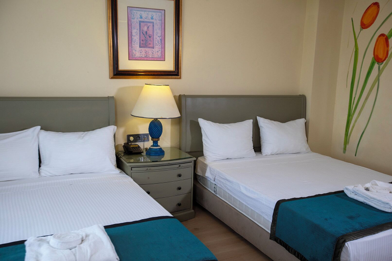 Bedroom 2, Hotel Simsek, Merkez