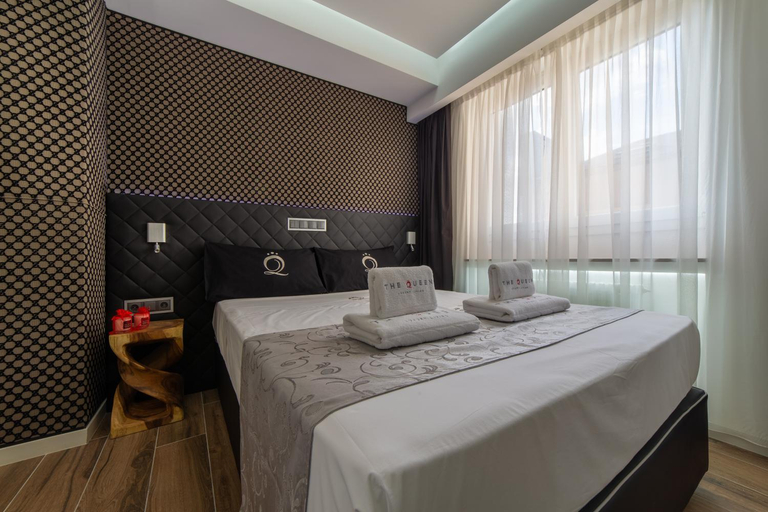 Bedroom 13