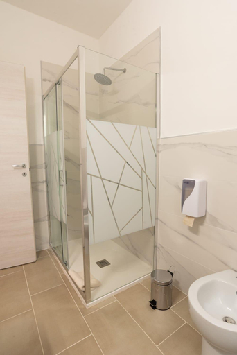 Bathroom 2, Mentana Guest House, Parma