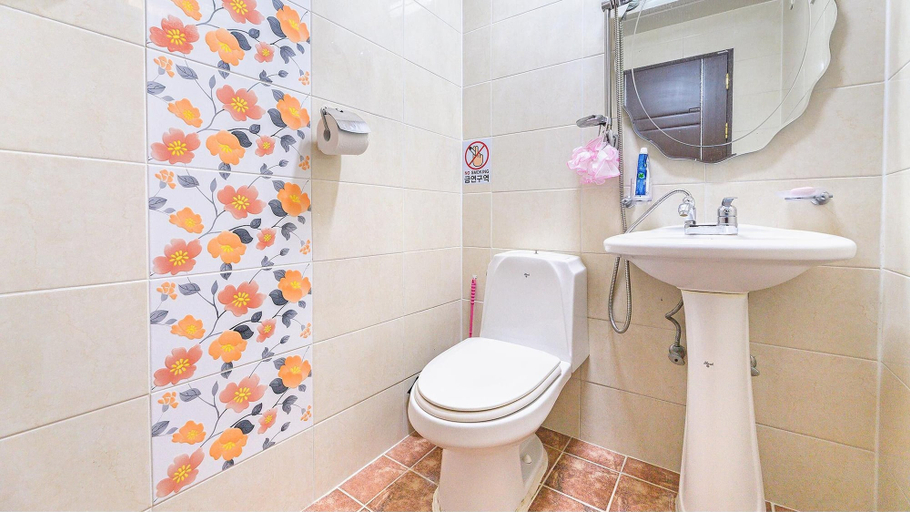 Bathroom 3, Namyangju Haimom Family Pension Black, Namyangju