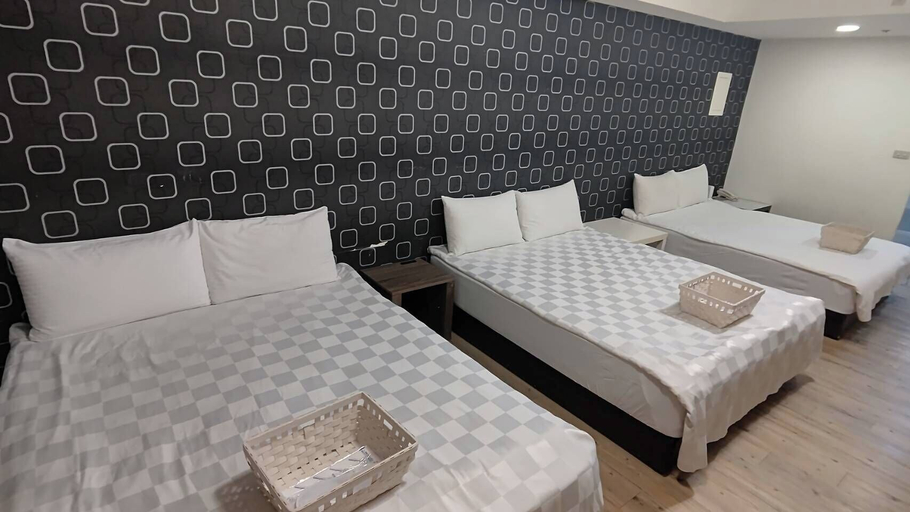 Bedroom 13