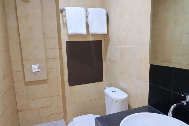 Bathroom 13