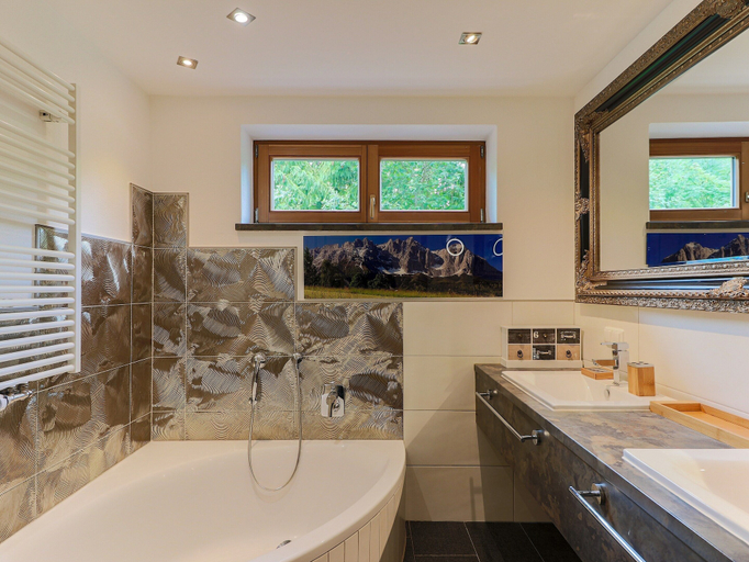 Bathroom, Stylish Apartment in Ellmau With Mountain View, Kufstein