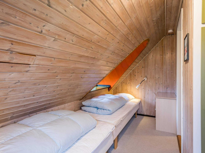 Bedroom 3, 6 Person Holiday Home in Henne, Varde