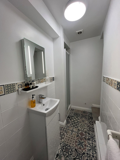 Bathroom 3, The Palmerston Rooms, Hampshire