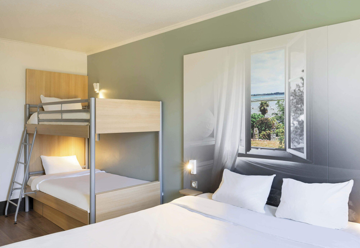 Bedroom 3, B&B HOTEL Vannes Ouest Golfe du Morbihan, Morbihan