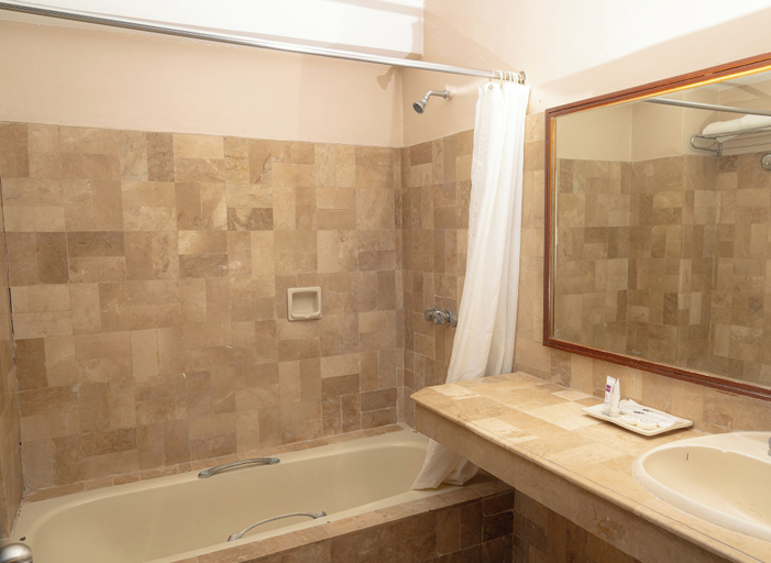 Bathroom 11