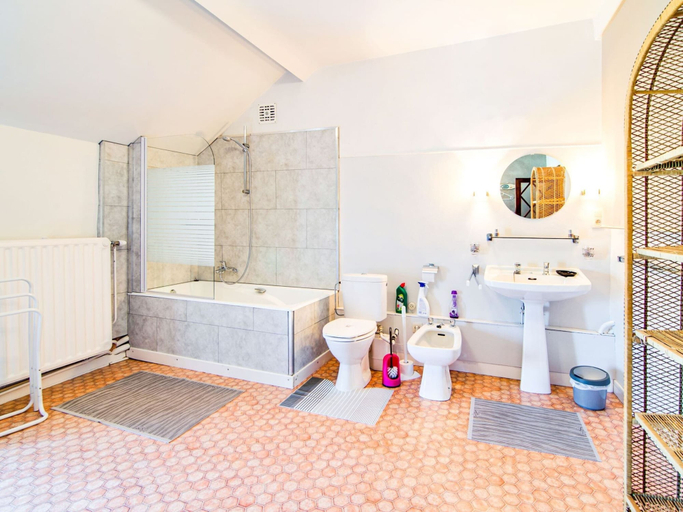 Bathroom 3, Plush Holiday Home in Matagne-La-Petite with Private Garden, Namur