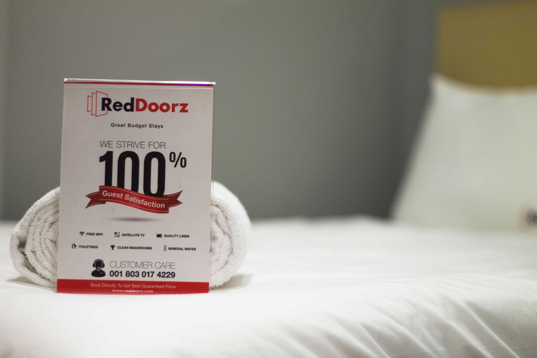 Bedroom 5, RedDoorz near Osmena Highway 1, Makati City