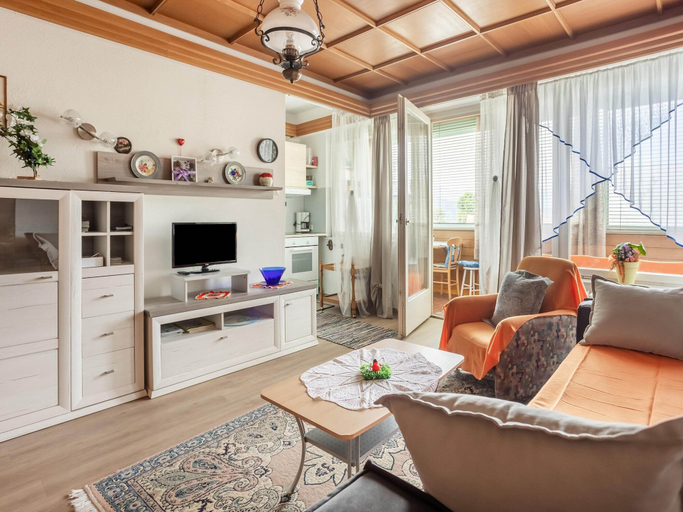 Apartment in Carinthia on Lake Woerthersee, Klagenfurt Land