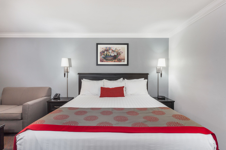 Bedroom, Signature Temecula, Riverside