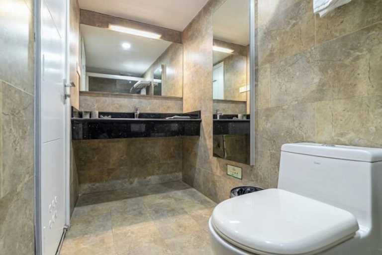 Bathroom 4
