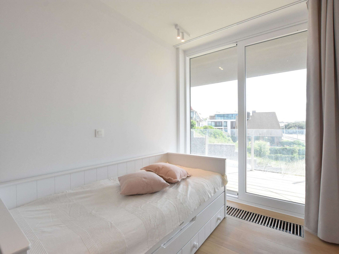 Bedroom 3, Bright Coastal Family Escape, West-Vlaanderen