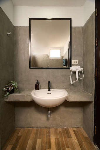 Bathroom 5, Thapae60 Mini Hotel, Muang Chiang Mai