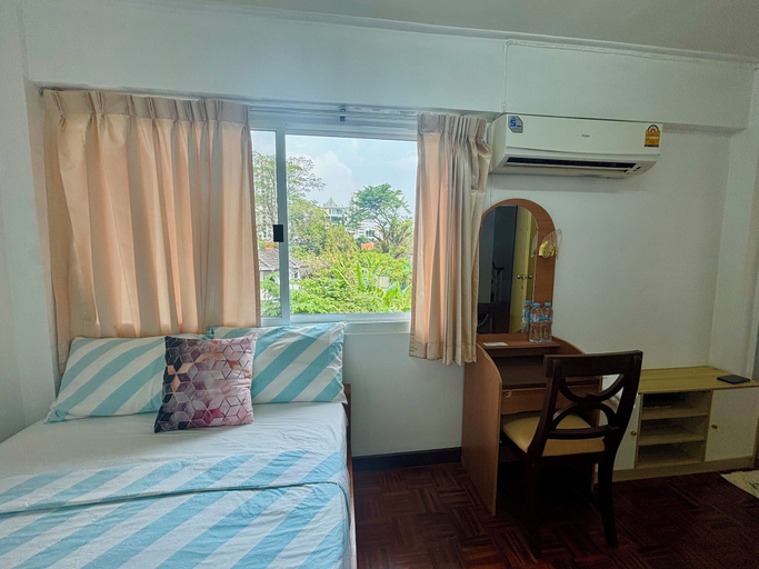 Bedroom 8