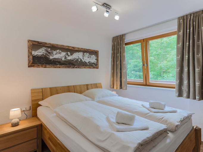 Bedroom 3, Stylish Apartment in Ellmau With Mountain View, Kufstein