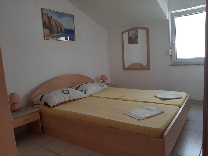 Bedroom 3, Sea-view Holiday Home in Okrug Gornji With Balcony, Okrug