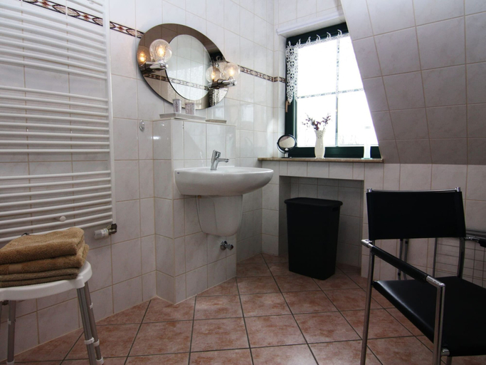 Bathroom 2, Ferienwohnung Zum Schlossplatz, Wolgast, Vorpommern-Greifswald