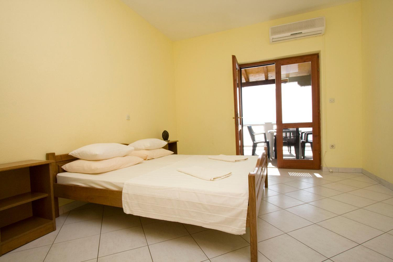 Others 2, Ella Apartments, Omiš