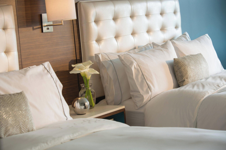 Bedroom 2, Renaissance Meadowlands Hotel, Bergen