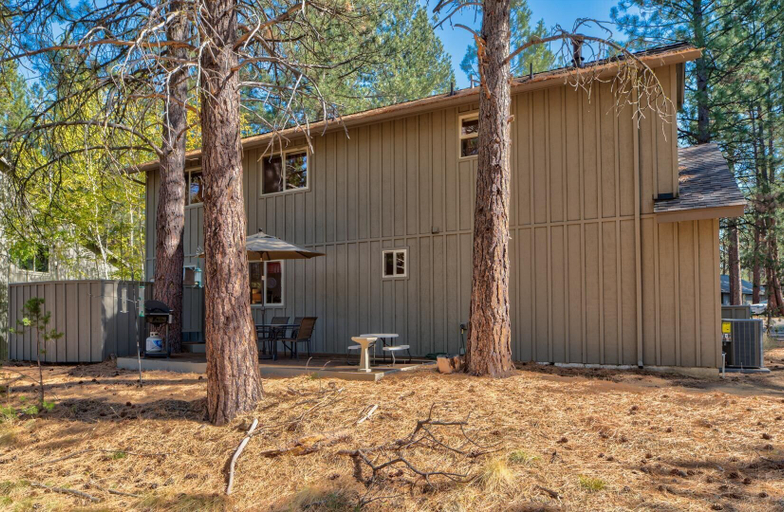 Exterior & Views 2, Coyote Lane 15, Deschutes
