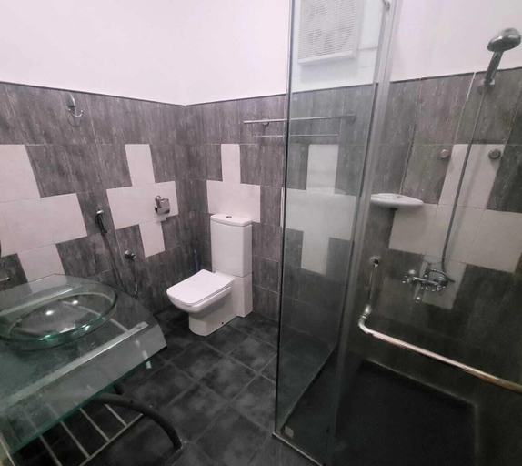 Bathroom 3, Grace- The Joyful Rest, Eravur Town