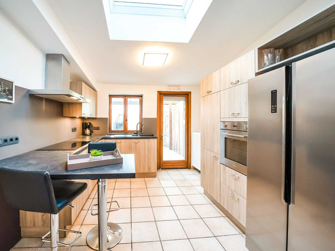 Others 5, Holiday Home in Frasnes With Garden, Namur