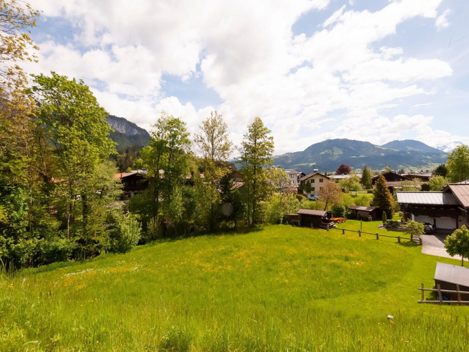 Others 5, Apartment in Tyrol in an Attractive Area, Kitzbühel