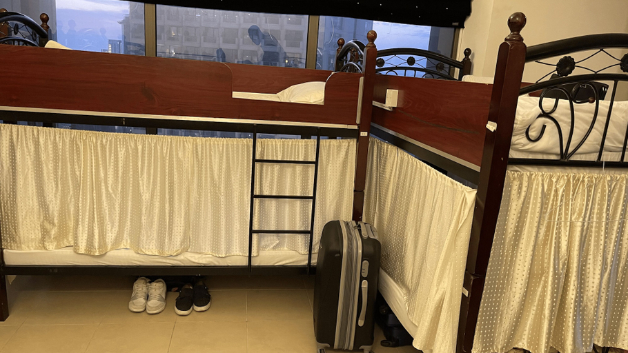 Bedroom 5, Bollywood Beach Hostel, Dubai