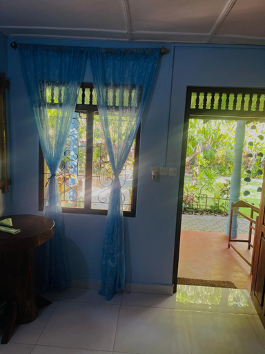 Others 3, Lobster Inn, Trincomalee Town and Gravets