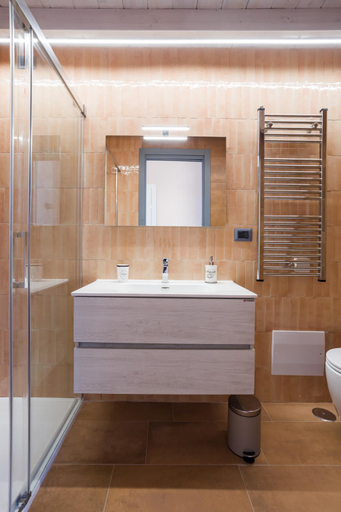 Bathroom 4, Domus Xenia, Napoli