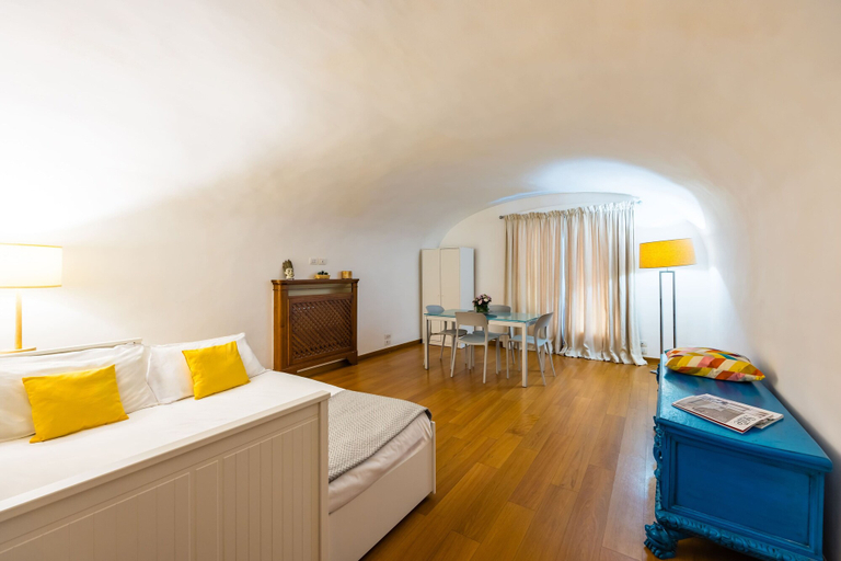 Bedroom 2, Direlo Guest House Dépendance, Napoli