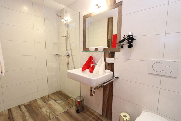 Bathroom 3, Spacious Apartment in Kleinarl near Ski Lift, Sankt Johann im Pongau