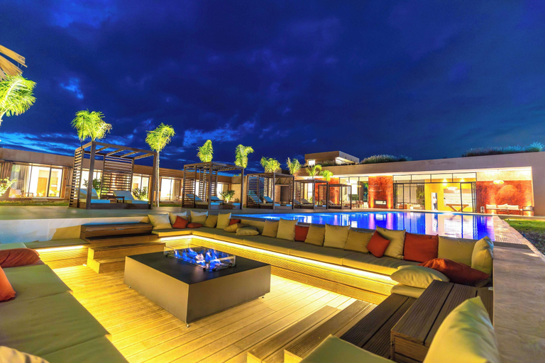 Food & Drinks 4, Villa Almaz Marrakech – Palais Exclusif avec Piscine, Spa et Sauna, Al Haouz