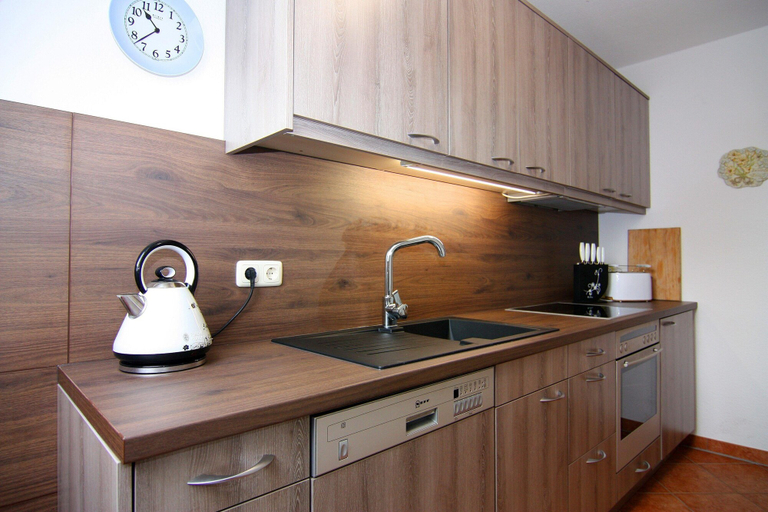 Private kitchen 5, Ferienwohnung Zum Schlossplatz, Wolgast, Vorpommern-Greifswald