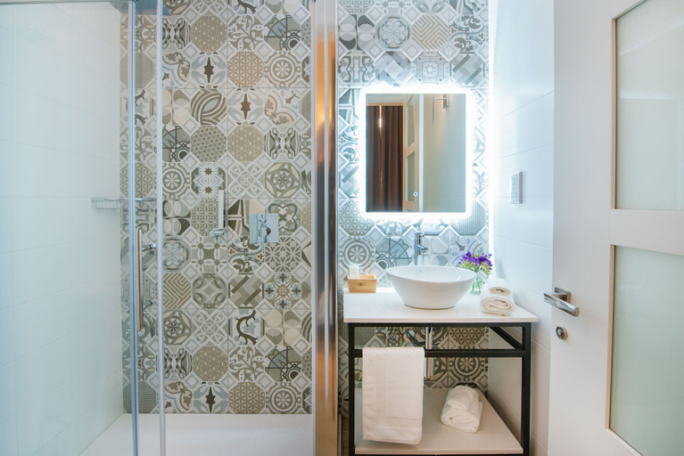 Bathroom 4, Georges Boutique Living